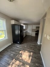 332 Old Loudon Rd in Latham, NY - Building Photo - Building Photo