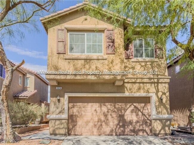 property at 3824 Hollycroft Dr