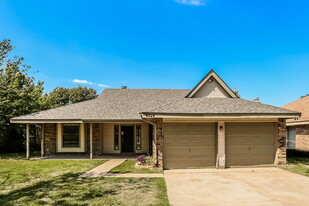6328 Canyon Cir in Fort Worth, TX - Building Photo