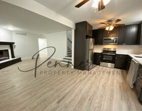 3826 SW Harbor Dr in Lee's Summit, MO - Building Photo - Building Photo