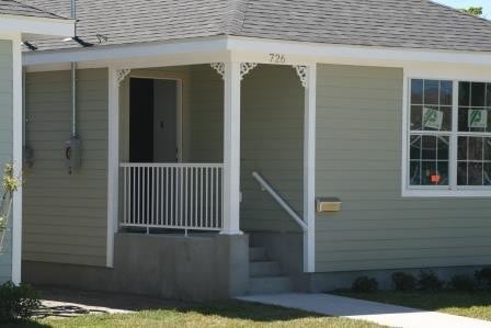 726 16th St in Gretna, LA - Foto de edificio - Building Photo