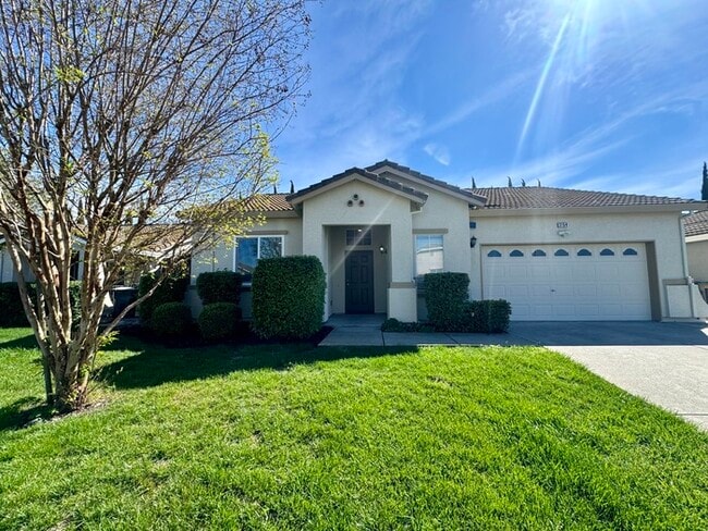 3154 Bodega Bay Rd in West Sacramento, CA - Building Photo - Building Photo