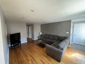 1145 Greenfield Ave, Unit Floor 2 Apartments