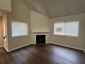 1002 Parkaire Xing in Marietta, GA - Building Photo