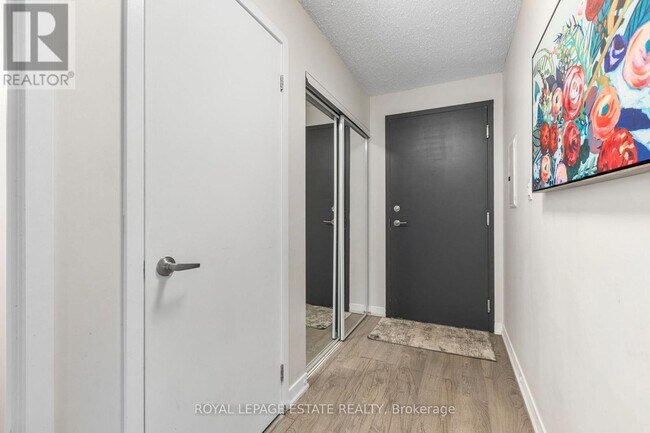 816 Lansdowne Ave in Toronto, ON - Building Photo - Building Photo