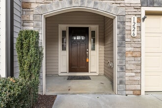 1226 Garden Stone Dr in Raleigh, NC - Foto de edificio - Building Photo