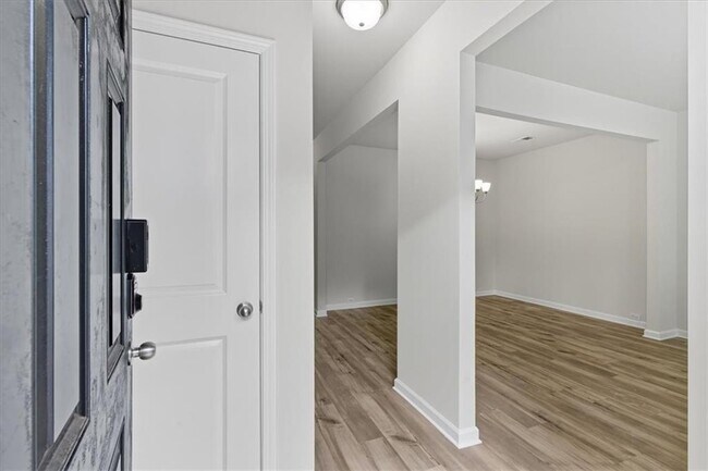 2832 Saratoga Lake View in Decatur, GA - Building Photo - Building Photo