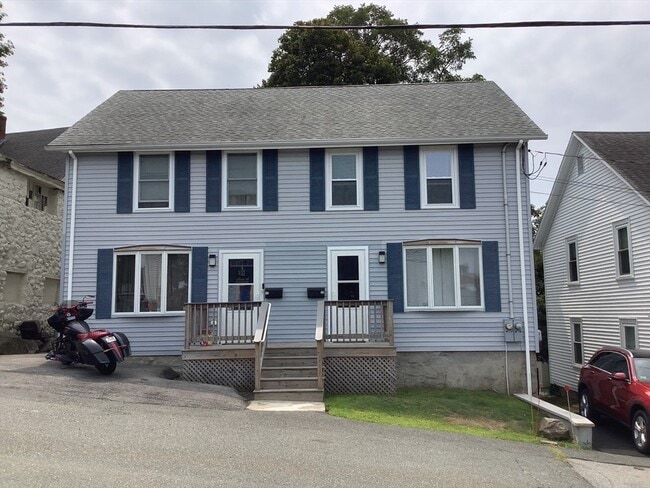 property at 12 Moulton Ct