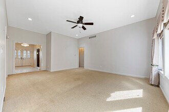 1440 Salem Rd SW in Rochester, MN - Building Photo - Building Photo