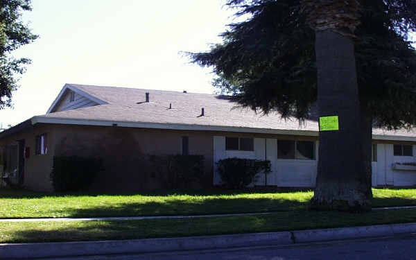 1028 Post St in Redlands, CA - Building Photo