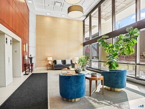 127 Greyrock Pl in Stamford, CT - Building Photo - Building Photo