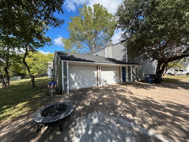 1500 Lemon Tree Ln in College Station, TX - Building Photo - Building Photo