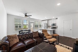 89 Robeson St in Somerville, NJ - Building Photo - Building Photo