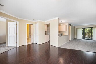 30685 Hidden Pines Ln in Roseville, MI - Building Photo - Building Photo