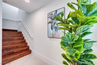 2800 Lakeview Dr in Naples, FL - Building Photo - Building Photo