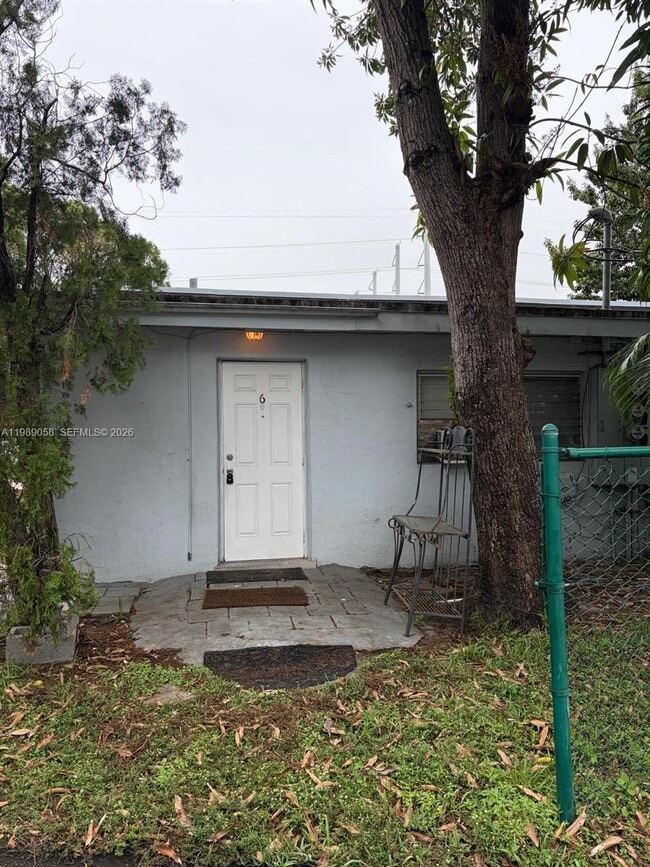 property at 5411 Ravenswood Rd