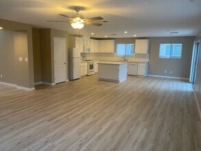 3408 Conterra Park Ave in North Las Vegas, NV - Foto de edificio - Building Photo