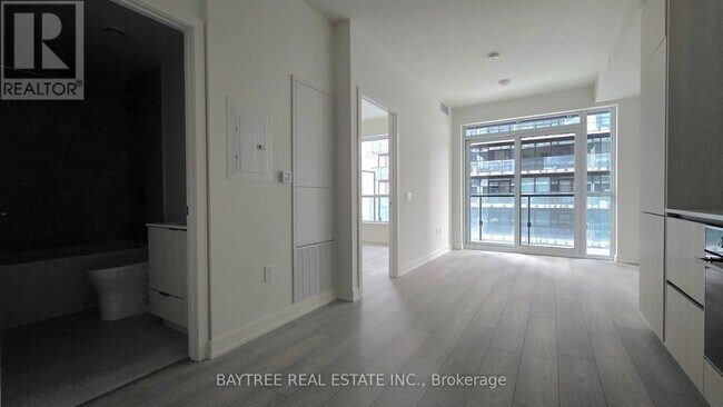 120 Broadway Ave in Toronto, ON - Building Photo - Building Photo