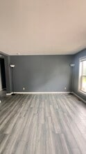 215 Bower St, Unit FL 1 in Linden, NJ - Foto de edificio - Building Photo