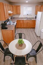 521 N 12th Ave in Pocatello, ID - Building Photo - Building Photo