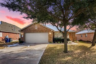 2416 Ericanna Ln in Leander, TX - Building Photo