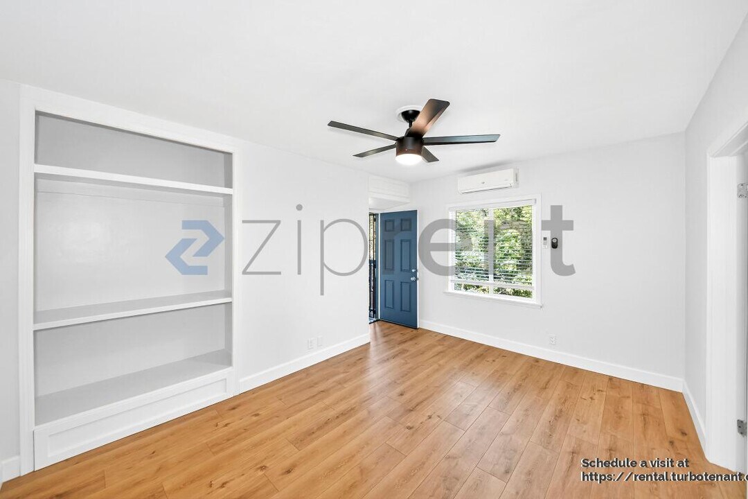 5185 Olivewood Ave in Riverside, CA - Building Photo