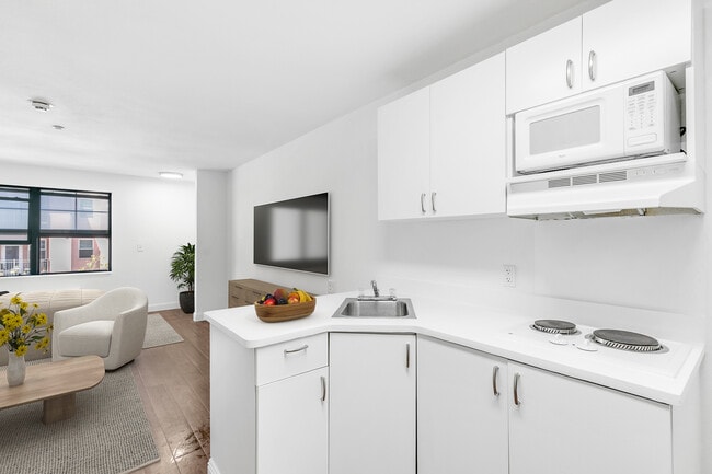 22711 Oakcrest Cir in Yorba Linda, CA - Foto de edificio - Building Photo