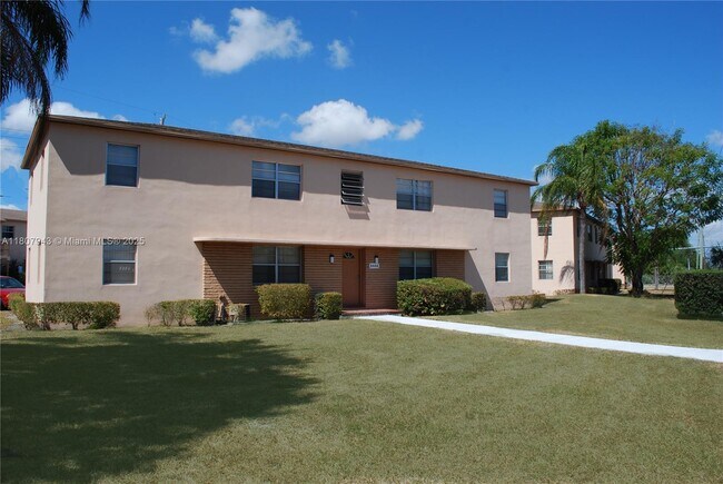 6505 SW 57th Ct in Miami, FL - Building Photo - Building Photo