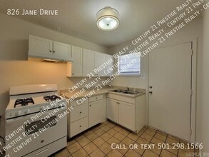 824 Jane Dr in Jacksonville, AR - Building Photo - Building Photo
