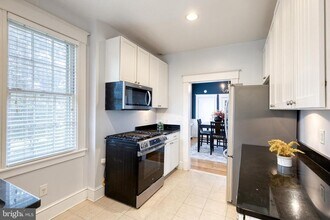 401 E Lake Ave in Baltimore, MD - Building Photo - Building Photo