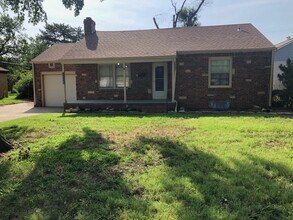 1524 N Clarence Ave in Wichita, KS - Building Photo - Building Photo