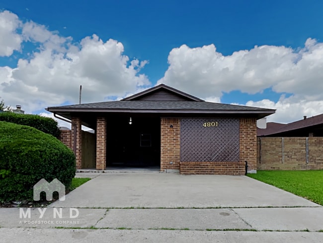 4801 Meadowood Dr