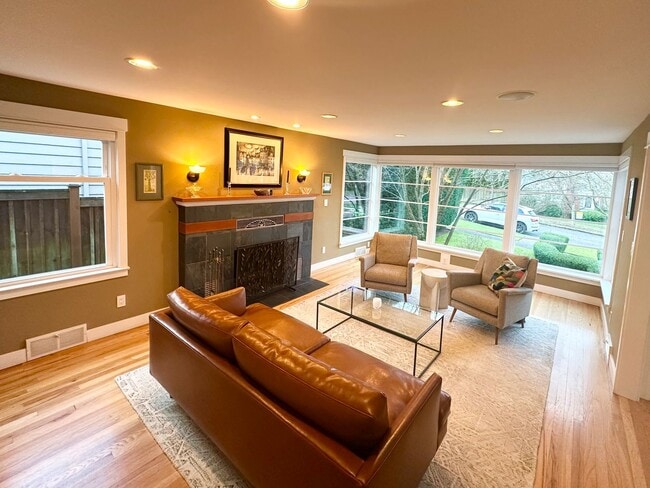 3401 W Ruffner St in Seattle, WA - Building Photo - Building Photo