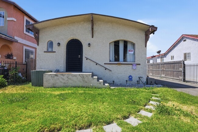 130 E Colden Ave