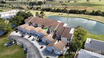 2602 Waterford Way in Palmetto, FL - Building Photo