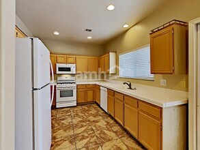 3719 Morning Canyon Ct in Las Vegas, NV - Building Photo - Building Photo