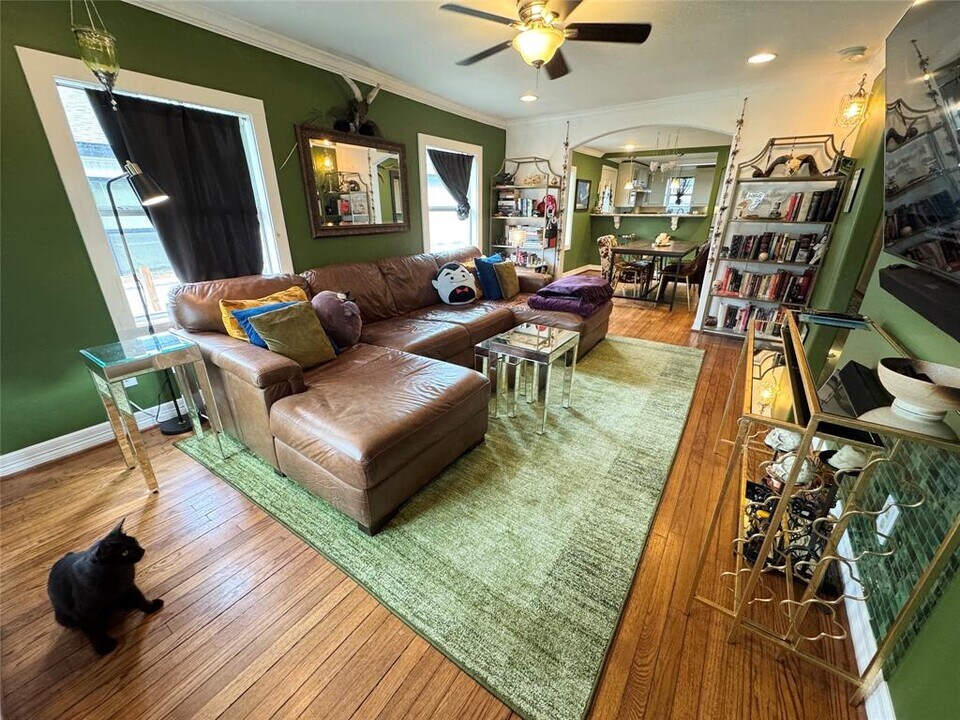 1451 E 33rd St in Houston, TX - Building Photo