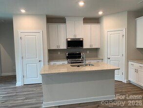 2605 Greenmarket Dr in Charlotte, NC - Building Photo - Building Photo