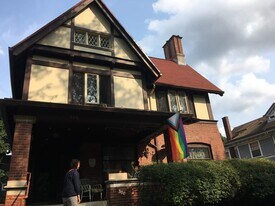 300 Madison Ave SE, Unit Apartment 1