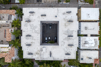 Meridian Plaza in Miami Beach, FL - Foto de edificio - Building Photo