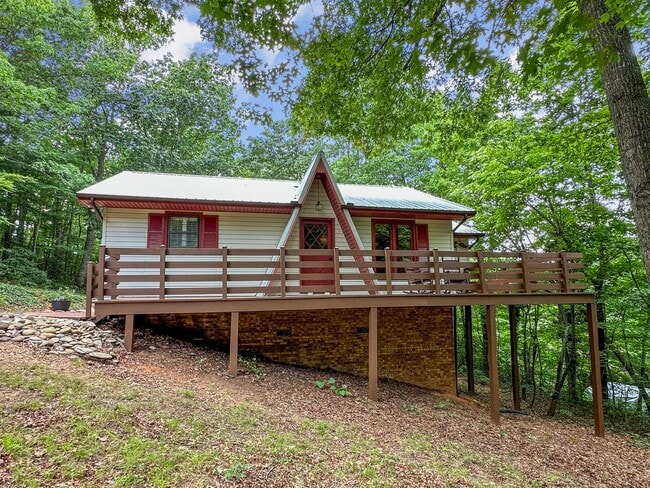 8835 Tallow Tree Rd in Connelly Springs, NC - Building Photo - Building Photo