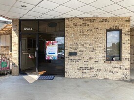 11001 Fondren Rd in Houston, TX - Building Photo