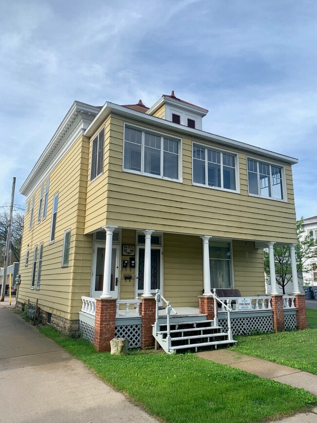 property at 912 Main St
