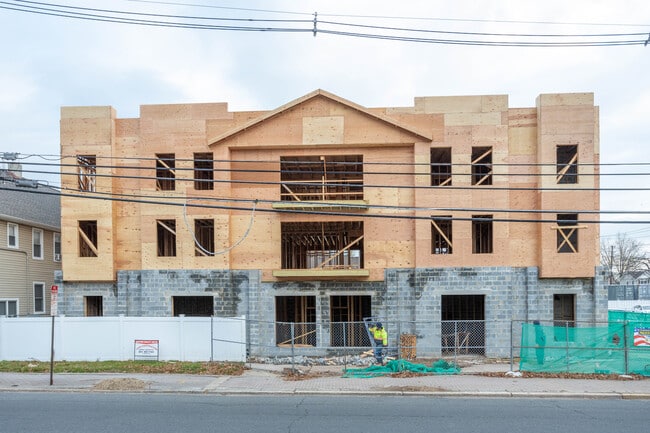 60 Westfield Ave in Clark, NJ - Building Photo - Building Photo