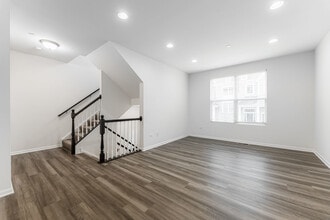 1987 Kingsley Cir in Northbrook, IL - Building Photo - Building Photo