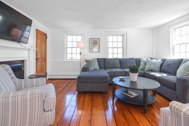 6 Mill Ln in Rockport, MA - Building Photo - Building Photo