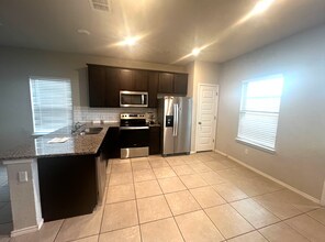 7851 Abbey Pl in San Antonio, TX - Building Photo - Building Photo