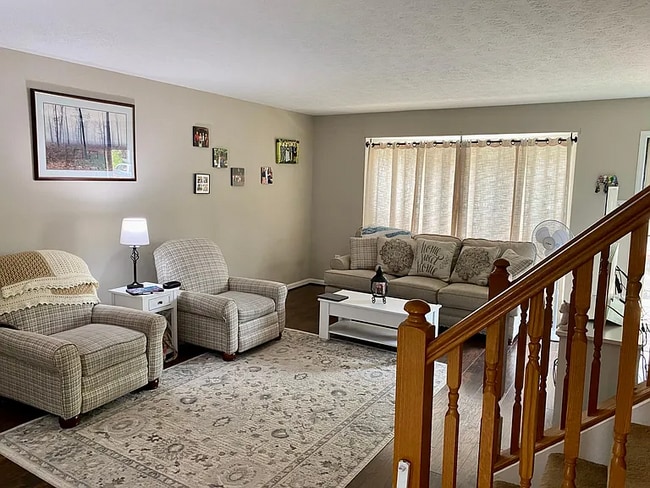 516 Hollyberry Way in Frederick, MD - Building Photo - Building Photo