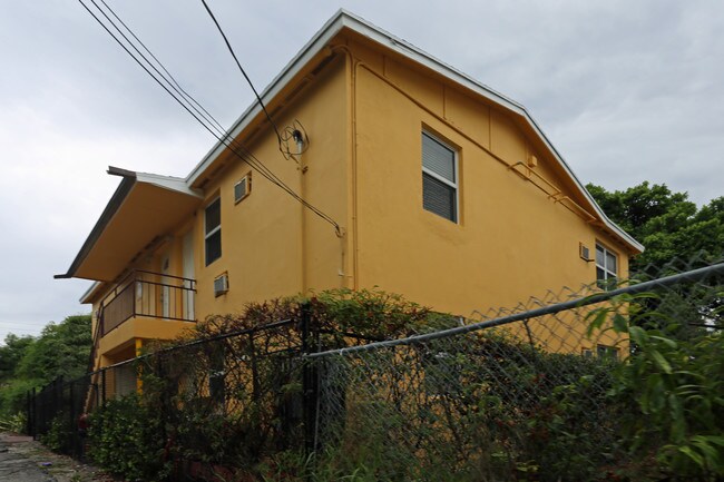 815 7th St in West Palm Beach, FL - Foto de edificio - Building Photo