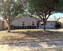 3025 Abbott Ave in Wichita Falls, TX - Building Photo